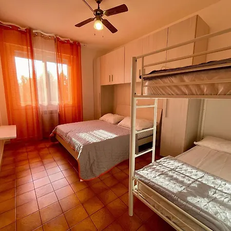 Apartman Gorgeous Flat In A With Shared Pool
